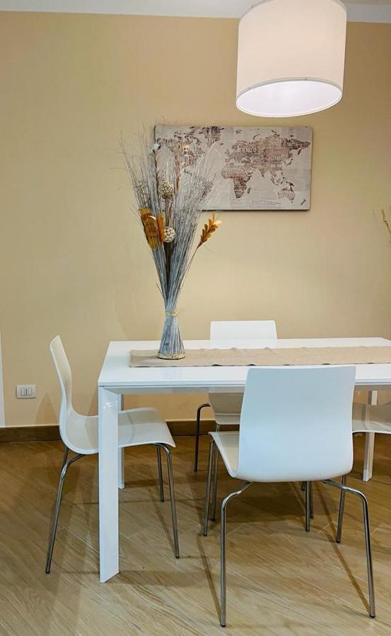 Comecasa Modern Apartment In Historical Centre Asti Exterior photo