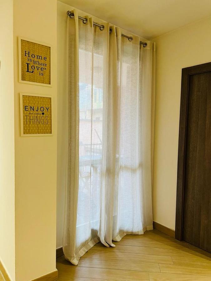 Comecasa Modern Apartment In Historical Centre Asti Exterior photo