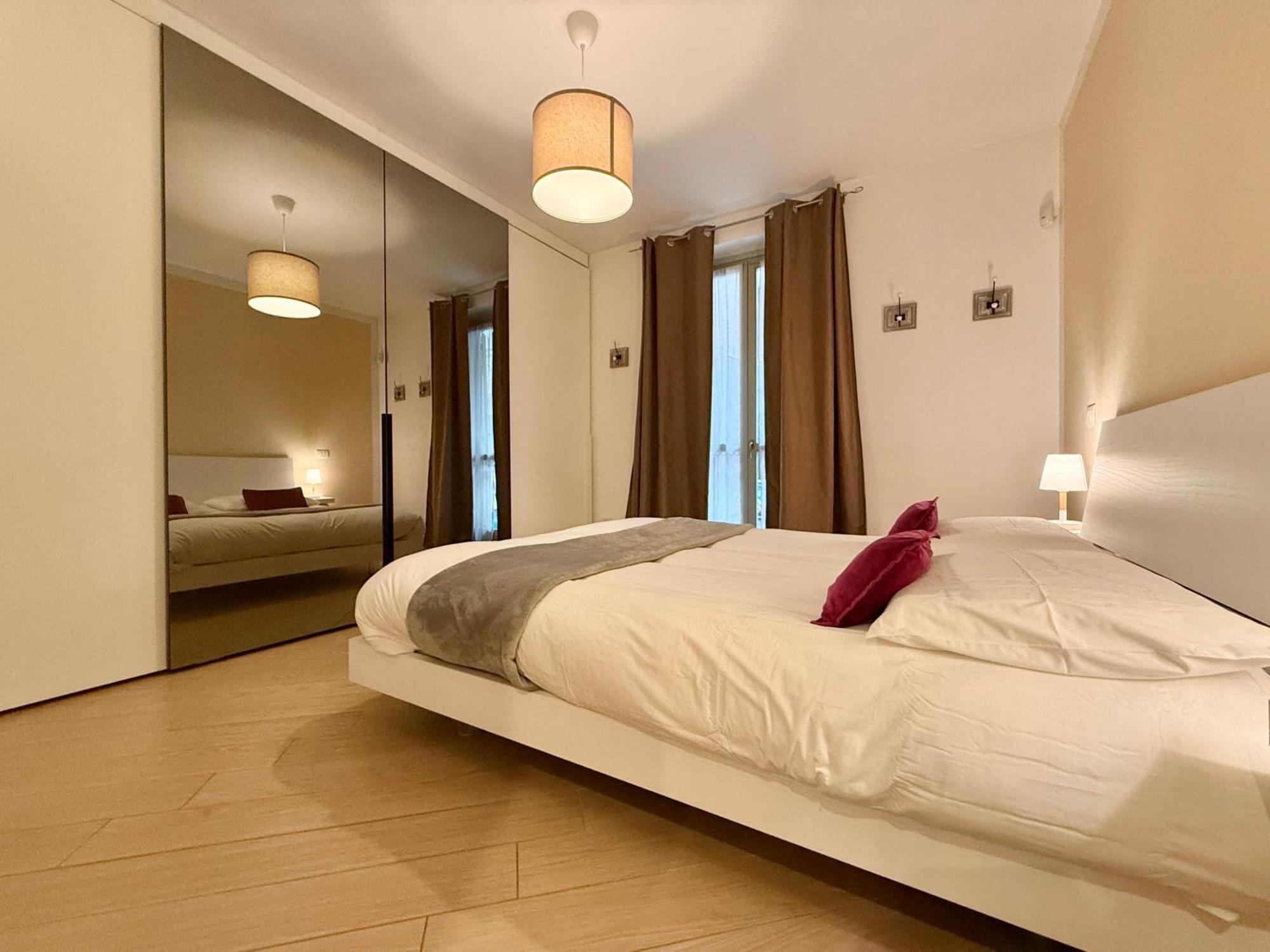 Comecasa Modern Apartment In Historical Centre Asti Exterior photo